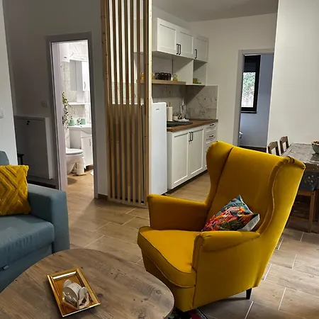 Divcibarski Zagrljaj 아파트 *