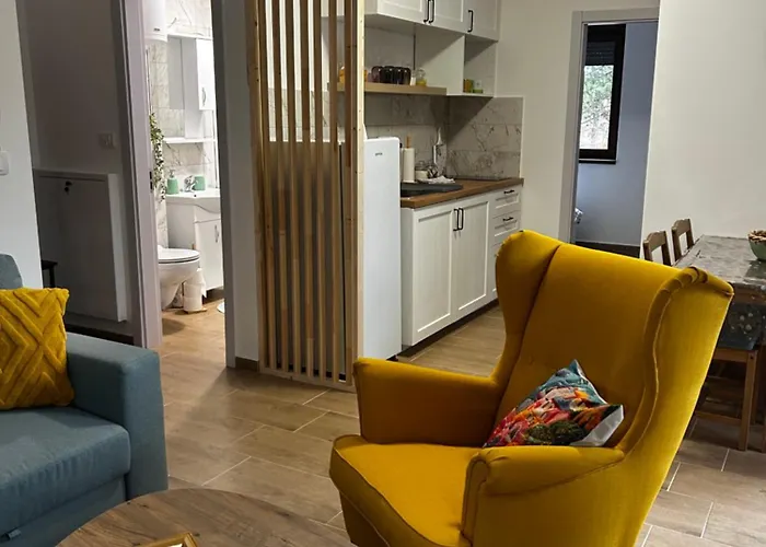 Divcibarski Zagrljaj 아파트 *